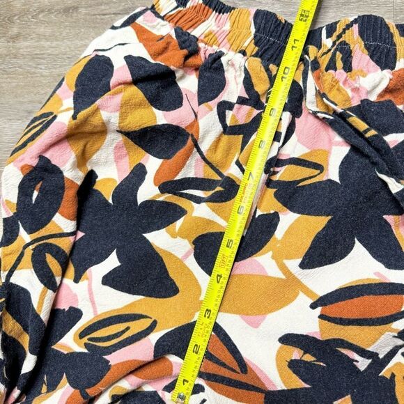 Tulléa Floral Linen Pants - Picture 8 of 10